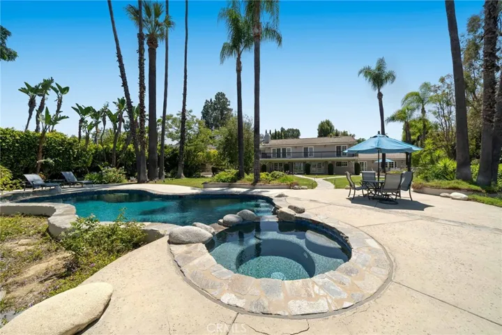 5012 Sanlo Place, Woodland Hills, California 91364