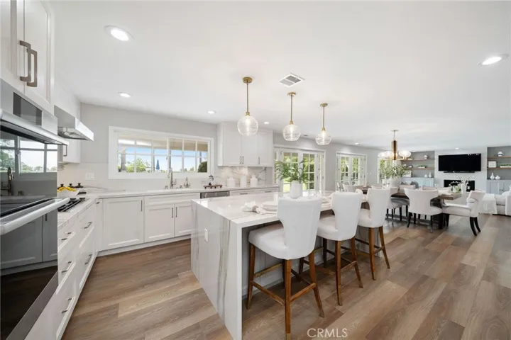 5012 Sanlo Place, Woodland Hills, California 91364