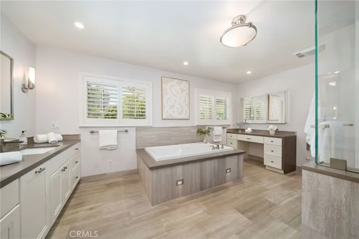 5012 Sanlo Place, Woodland Hills, California 91364