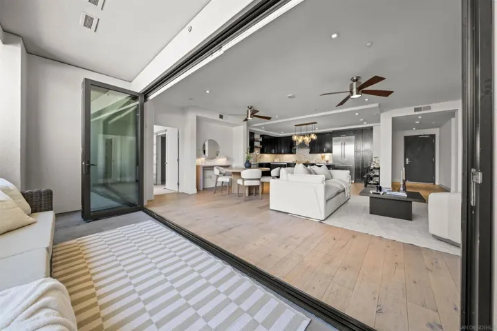 2665 5th 303, San Diego, California 92103