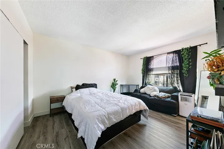 245 E Artesia, Long Beach, California 90805