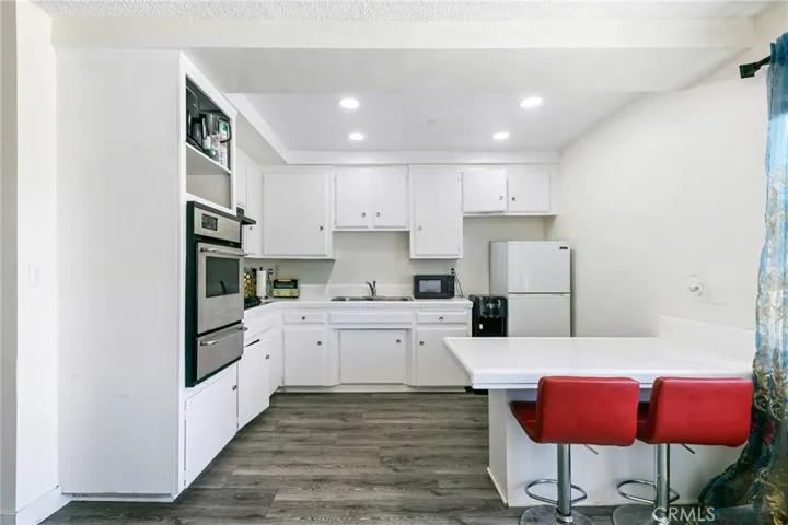 245 E Artesia, Long Beach, California 90805