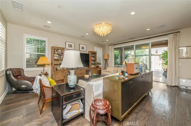 220 Barnes Road, Tustin, California 92782