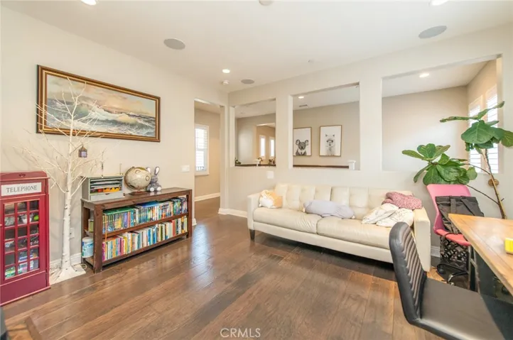 220 Barnes Road, Tustin, California 92782
