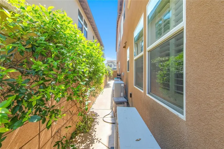 220 Barnes Road, Tustin, California 92782