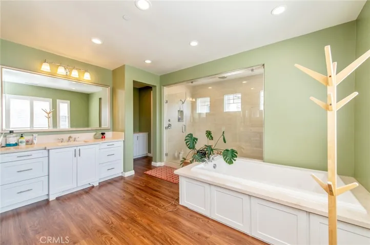 220 Barnes Road, Tustin, California 92782