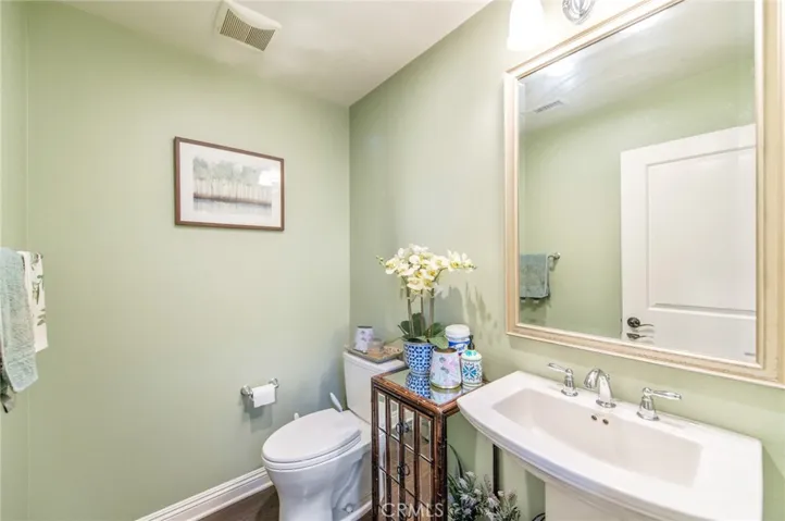 220 Barnes Road, Tustin, California 92782