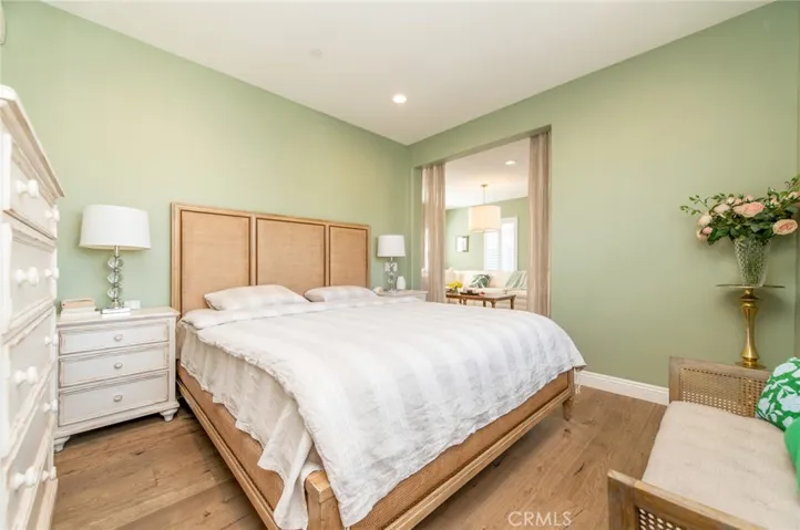 220 Barnes Road, Tustin, California 92782
