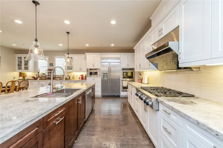 220 Barnes Road, Tustin, California 92782