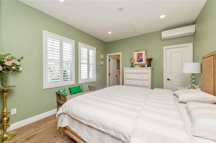 220 Barnes Road, Tustin, California 92782
