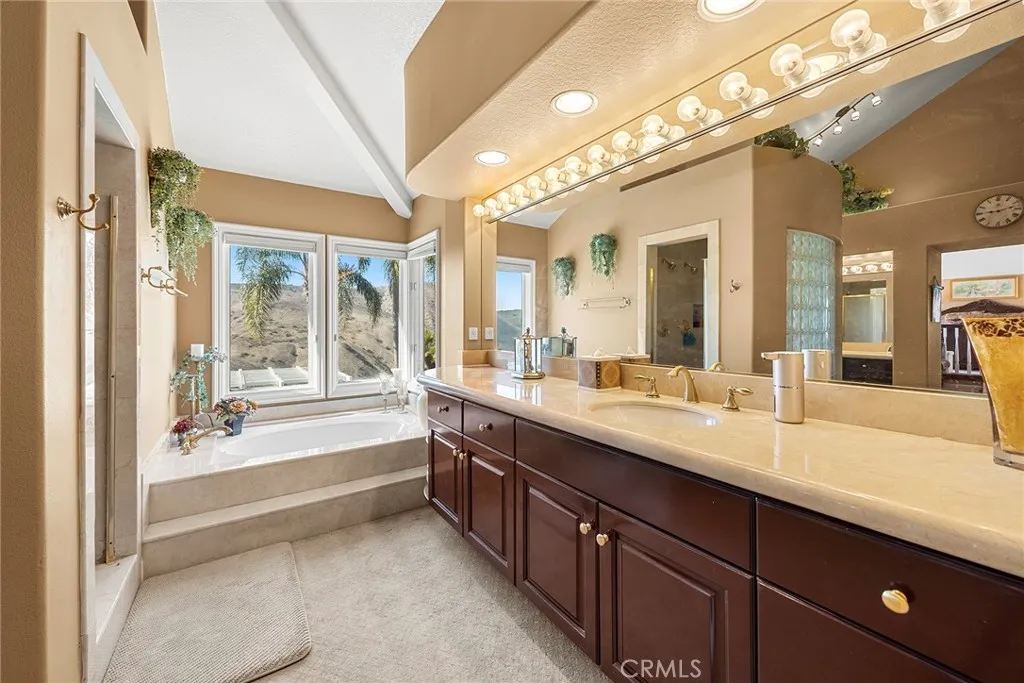 Relaxing Soaking Tub