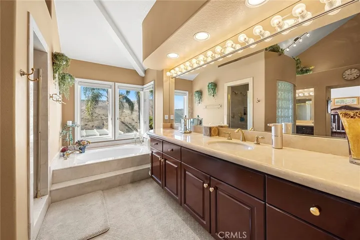 Relaxing Soaking Tub