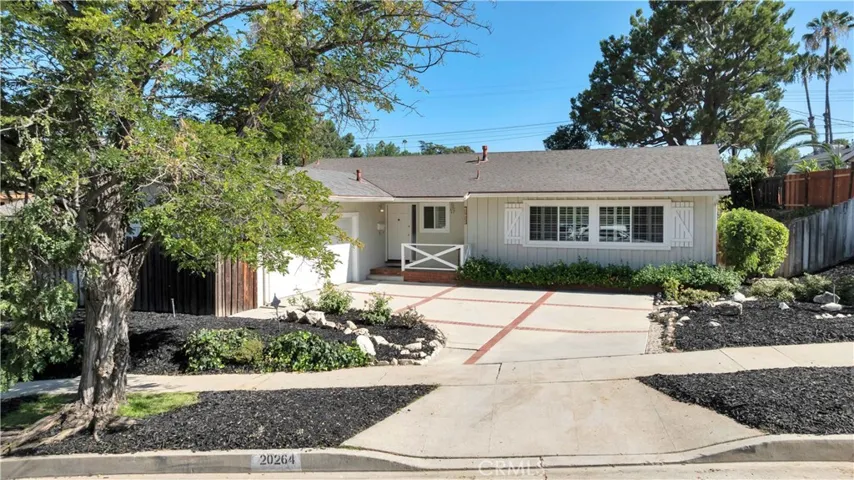 20264 Aetna Street, Woodland Hills, California 91367
