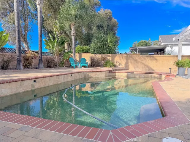 21865 Jinetes, Mission Viejo, California 92691