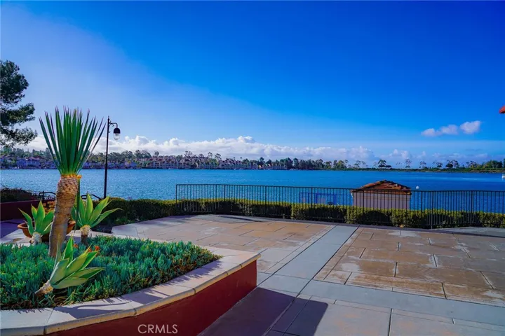 21865 Jinetes, Mission Viejo, California 92691