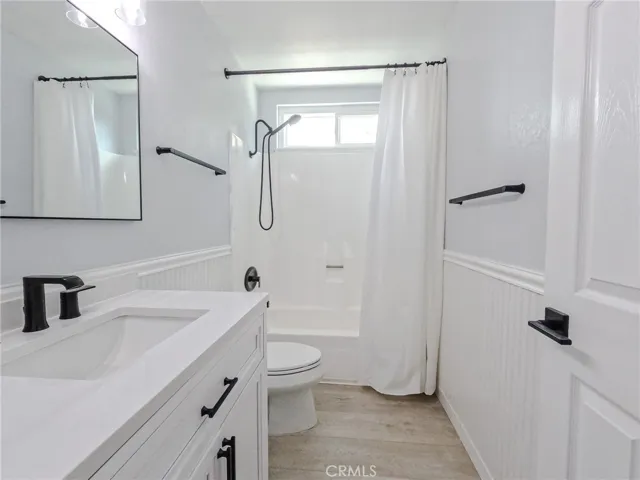 21865 Jinetes, Mission Viejo, California 92691