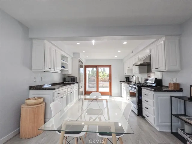 21865 Jinetes, Mission Viejo, California 92691