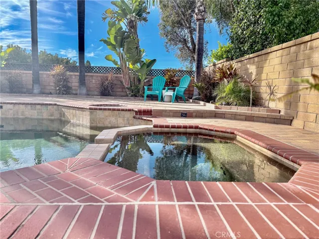 21865 Jinetes, Mission Viejo, California 92691