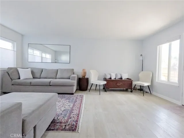 21865 Jinetes, Mission Viejo, California 92691