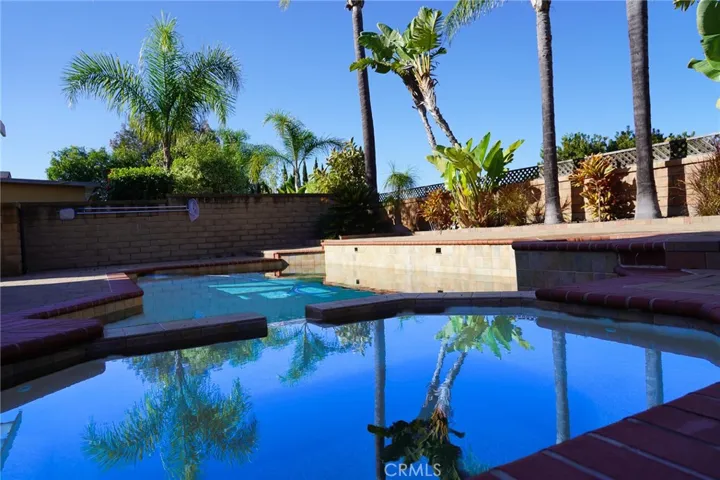 21865 Jinetes, Mission Viejo, California 92691