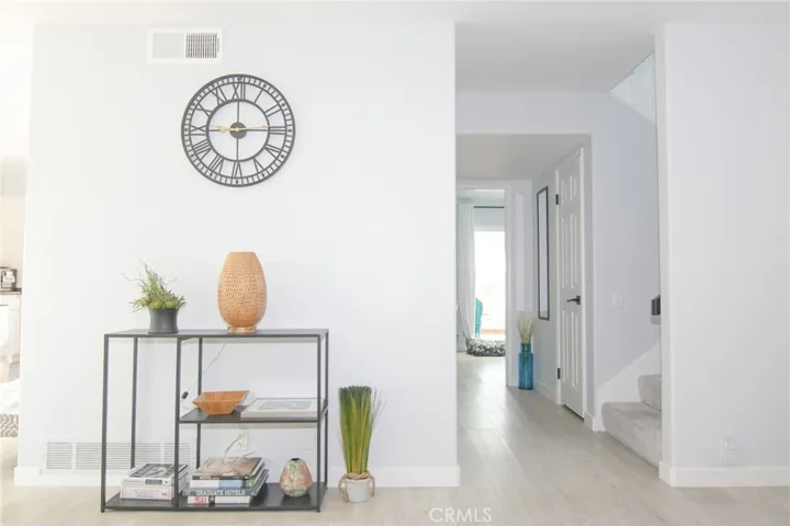 21865 Jinetes, Mission Viejo, California 92691