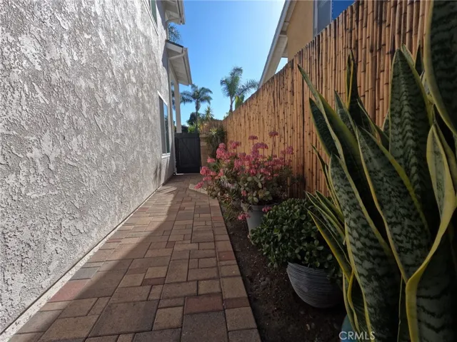 21865 Jinetes, Mission Viejo, California 92691