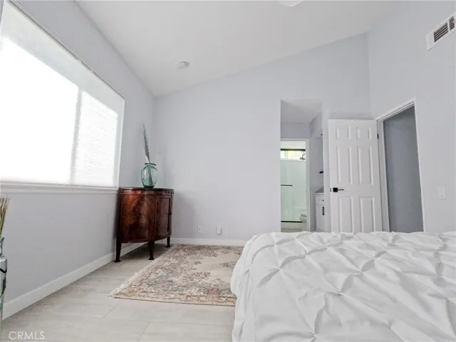 21865 Jinetes, Mission Viejo, California 92691