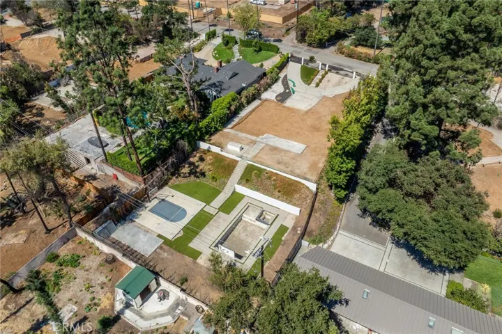 1400 E Palm Street, Altadena, California 91001