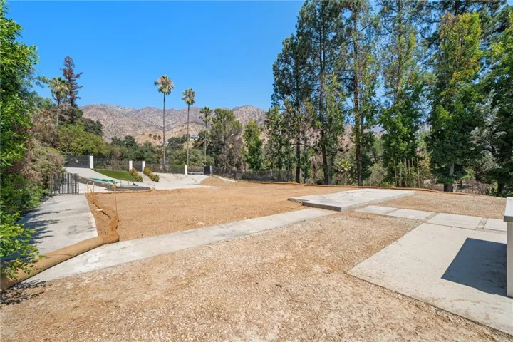 1400 E Palm Street, Altadena, California 91001