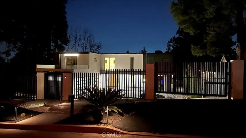 1400 E Palm Street, Altadena, California 91001