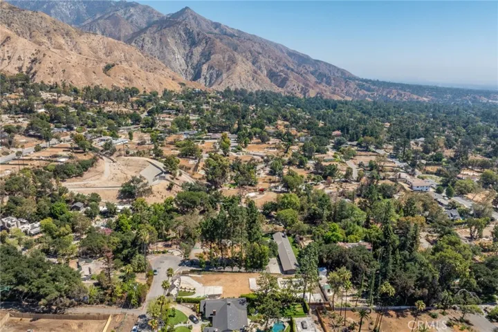 1400 E Palm Street, Altadena, California 91001