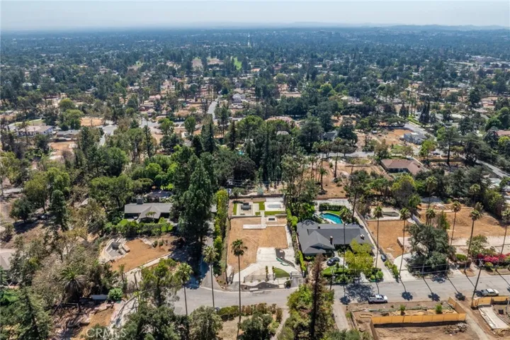 1400 E Palm Street, Altadena, California 91001