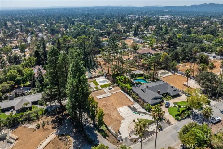 1400 E Palm Street, Altadena, California 91001