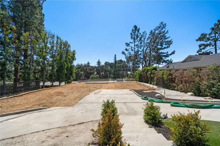 1400 E Palm Street, Altadena, California 91001