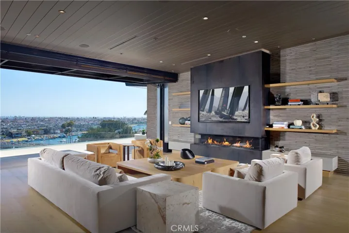 1201 Dolphin, Corona Del Mar, California 92625