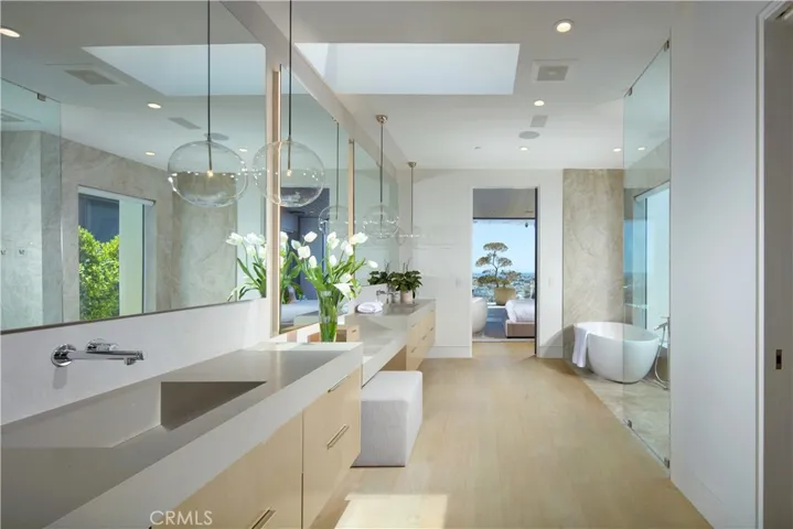 1201 Dolphin, Corona Del Mar, California 92625