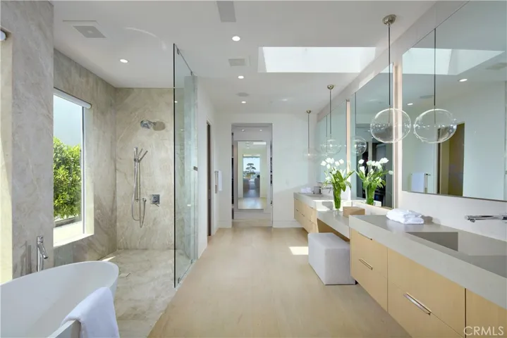 1201 Dolphin, Corona Del Mar, California 92625