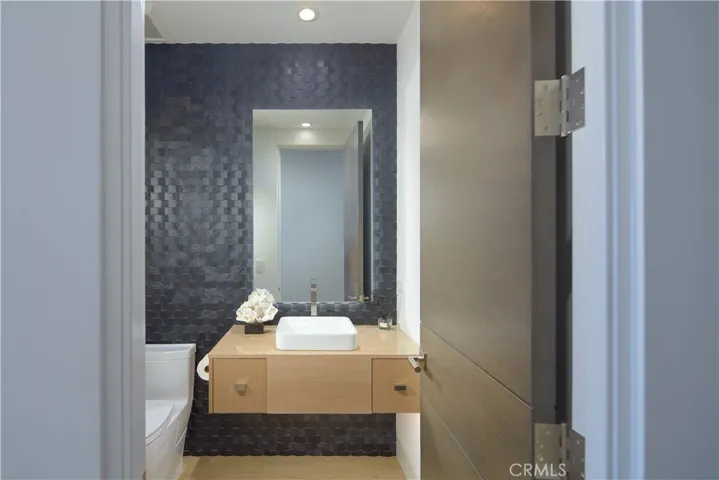 1201 Dolphin, Corona Del Mar, California 92625