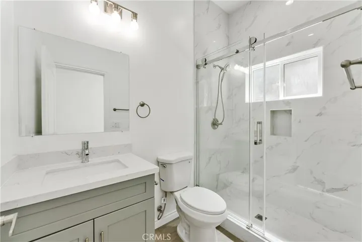 ADU: master Bathroom