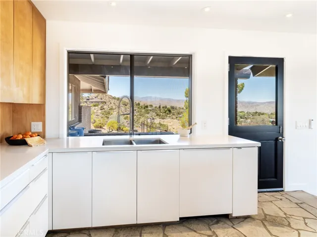 8708 Sage, Yucca Valley, California 92284
