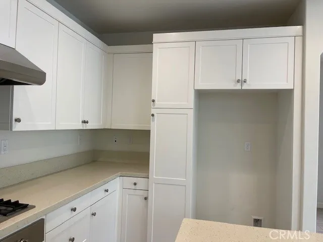 111 Holly Springs, Irvine, California 92618