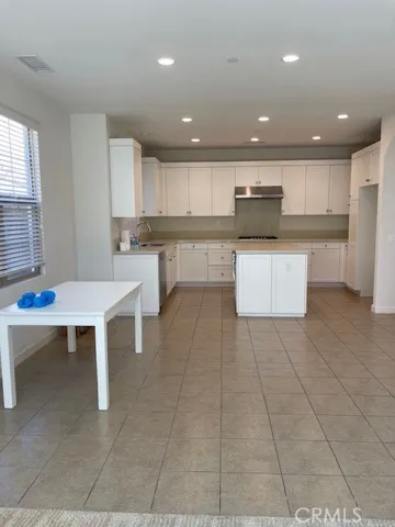 111 Holly Springs, Irvine, California 92618