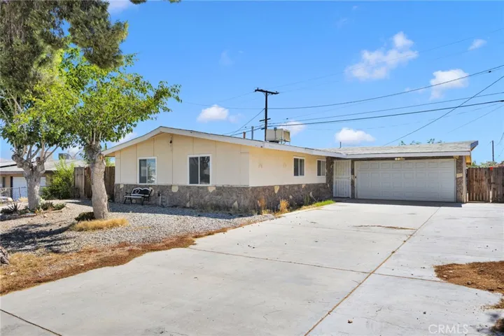 15105 Condor, Victorville, California 92394