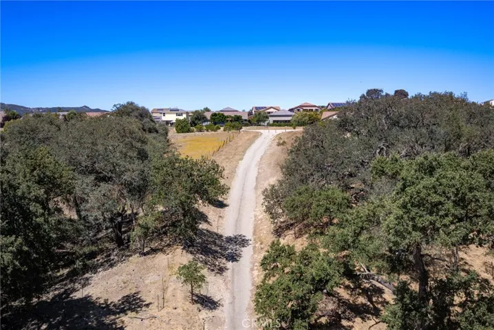 11250 Avion, Atascadero, California 93422