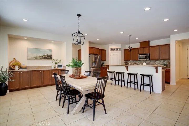 11250 Avion, Atascadero, California 93422