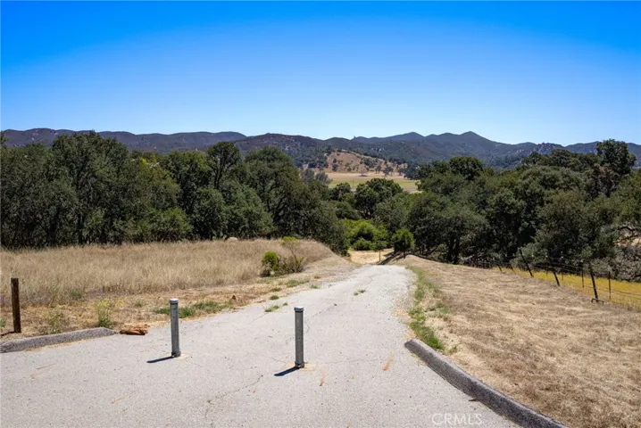 11250 Avion, Atascadero, California 93422
