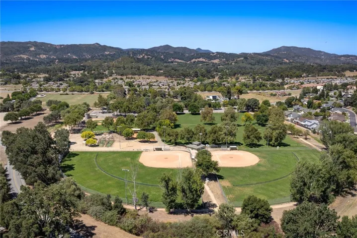 11250 Avion, Atascadero, California 93422