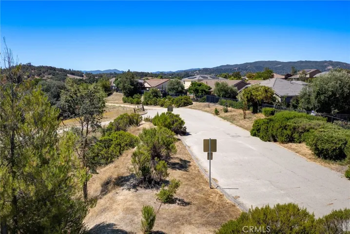 11250 Avion, Atascadero, California 93422