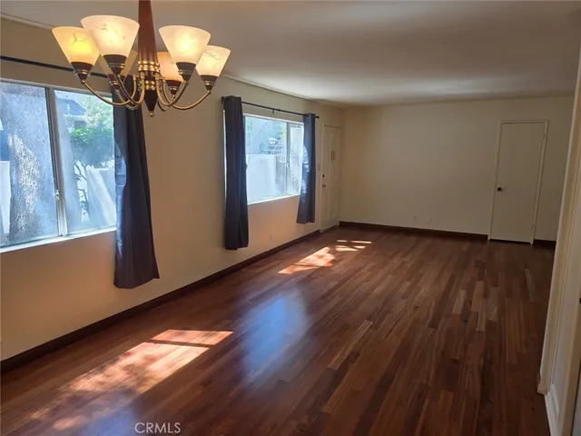 18601 Collins Street D7, Tarzana, California 91356
