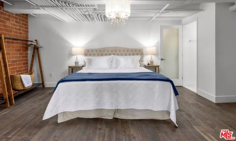 120 S Hewitt Street 6, Los Angeles, California 90012